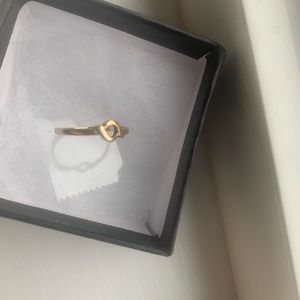 10 karat yellow gold ring, vintage , size 4.5 - 5